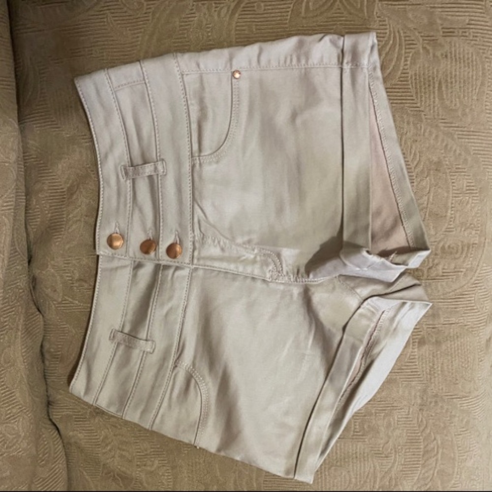 Blush Pink High-waist shorts!